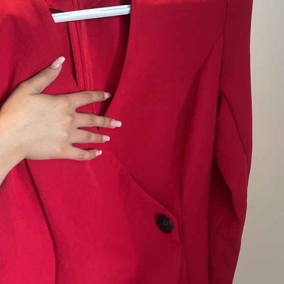 Red dress in perfect condition - Picture 3 of 4